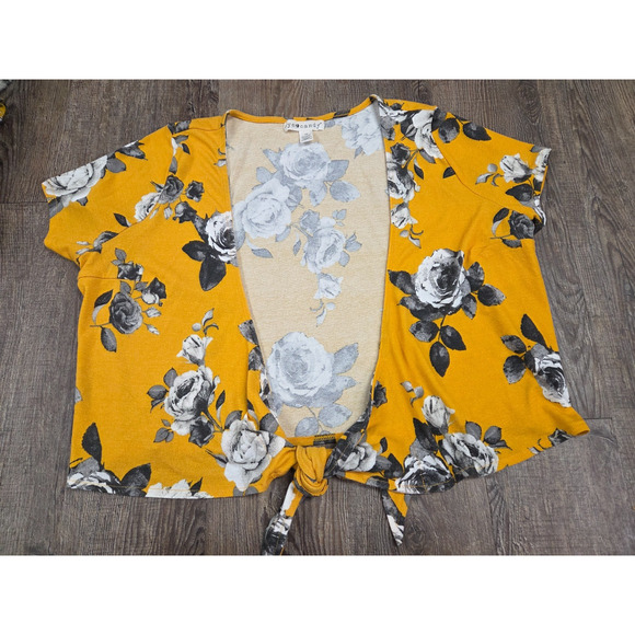 Eye Candy NWT Yellow Black Roses Floral Tie Front Blouse Plus Size 1X Shirt - Picture 1 of 6